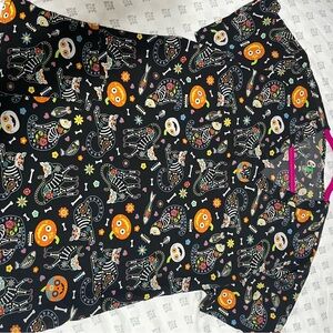 Halloween 2x Scrub Top